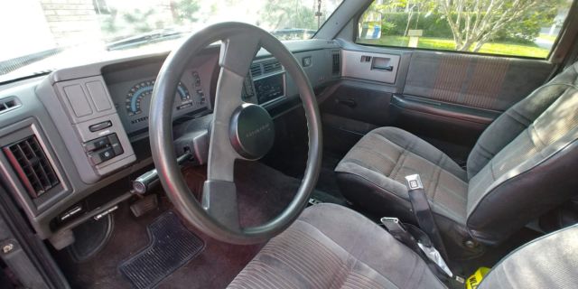 1991 Black Chevrolet S-10 Extended Cab Pickup