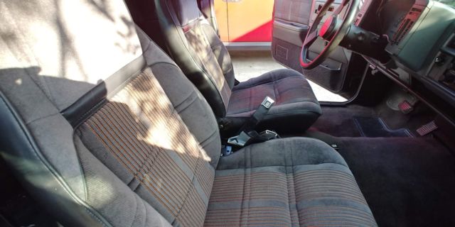 1991 Black Chevrolet S-10 Extended Cab Pickup