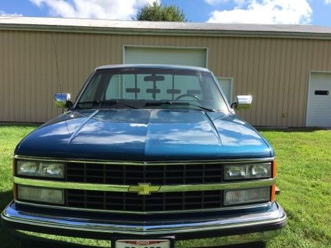 1991 Blue Chevrolet Silverado 1500 Standard Cab Pickup