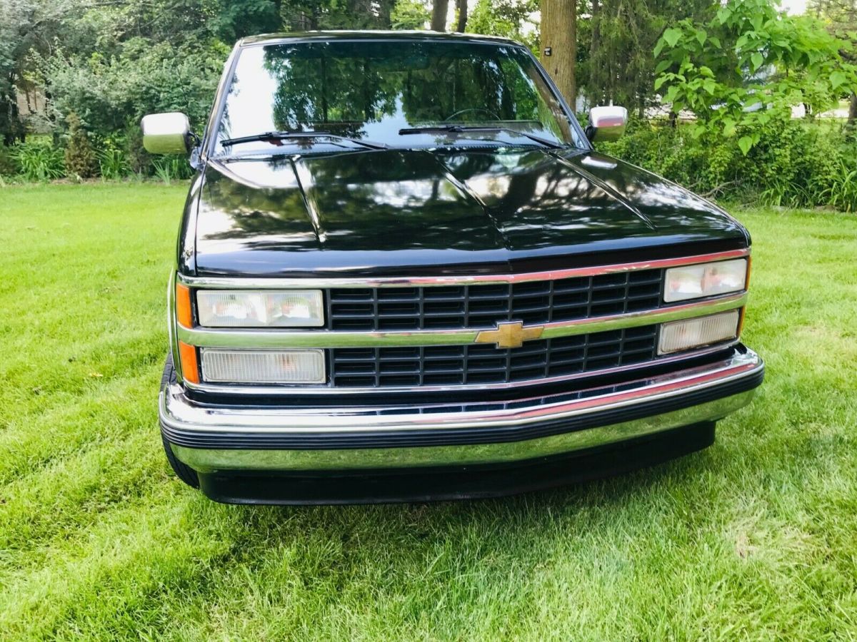 1991 Chevrolet C/K Pickup 1500 Standard Cab Pickup