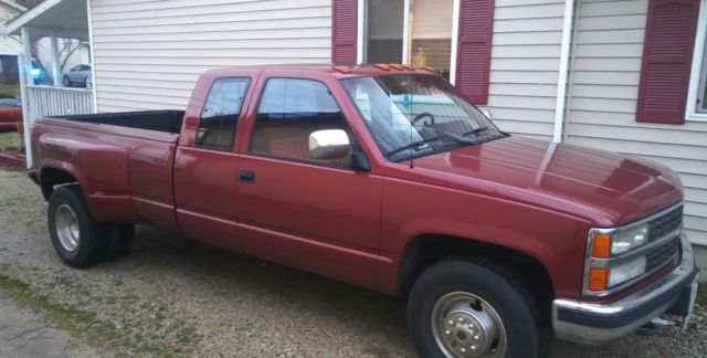 1991 Burgundy Chevrolet C/K Pickup 3500 Extended Cab Pickup