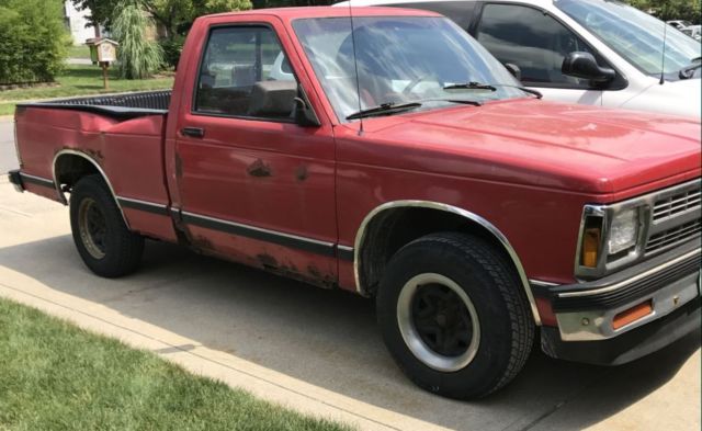 1991 Red Chevrolet S-10 Standard Cab Pickup