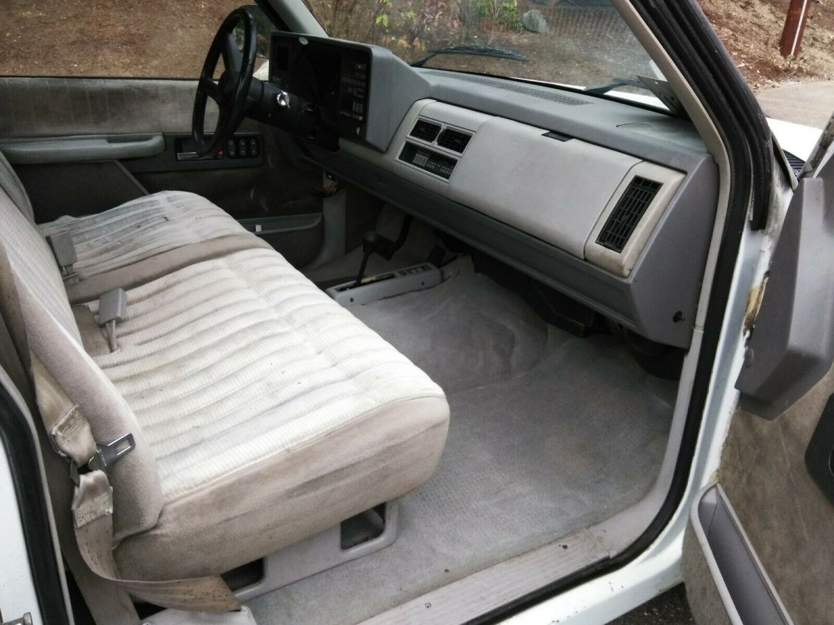 1991 White Chevrolet C/K Pickup 1500 Standard Cab Pickup