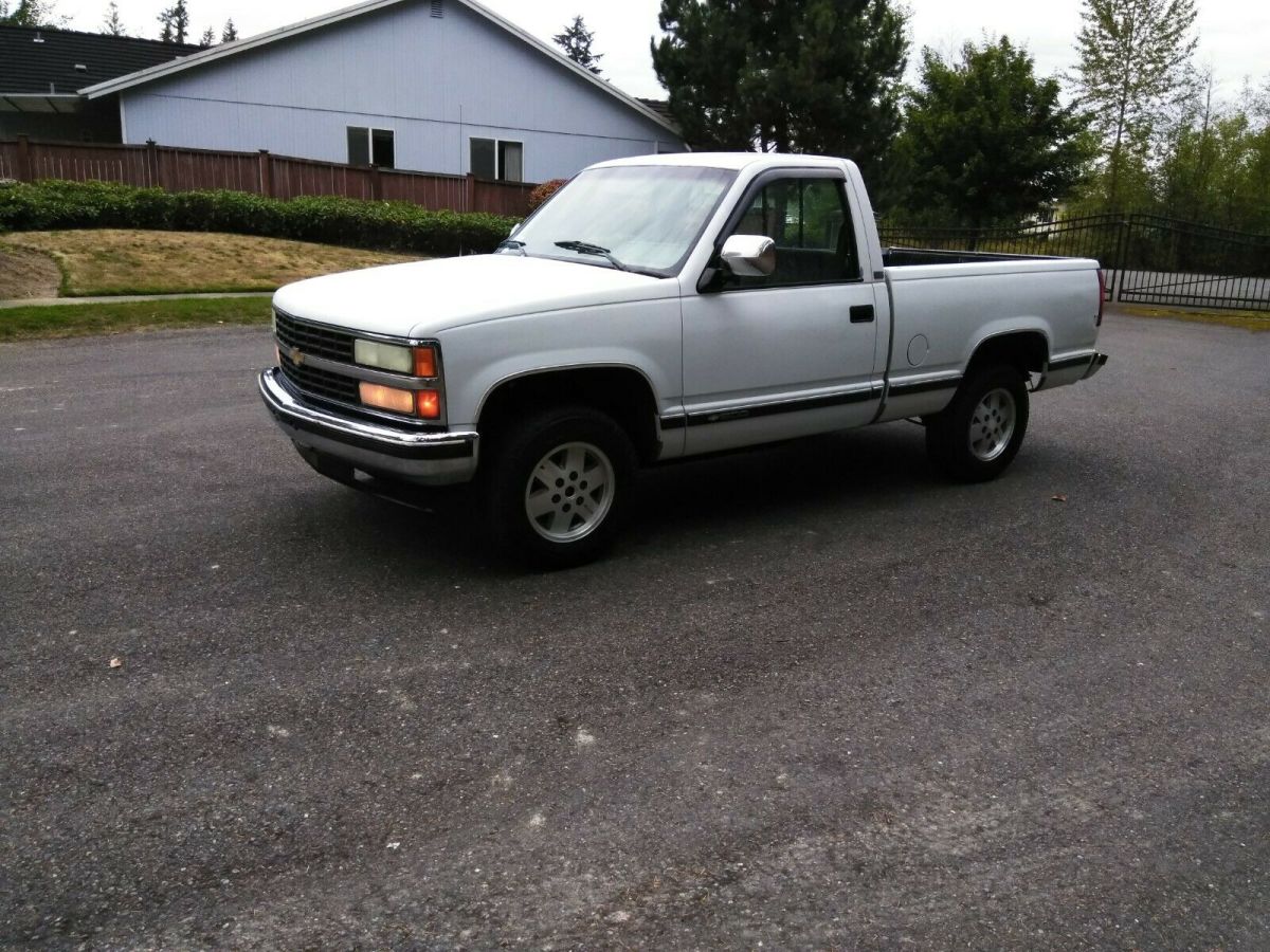 1991 White Chevrolet C/K Pickup 1500 Standard Cab Pickup