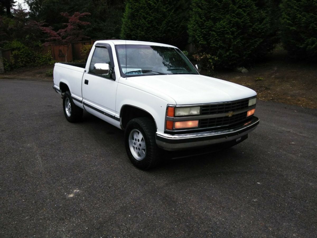 1991 White Chevrolet C/K Pickup 1500 Standard Cab Pickup