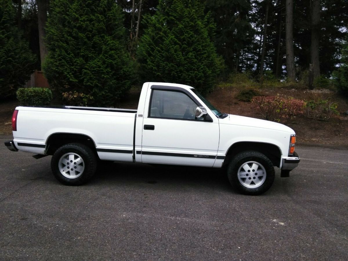 1991 White Chevrolet C/K Pickup 1500 Standard Cab Pickup