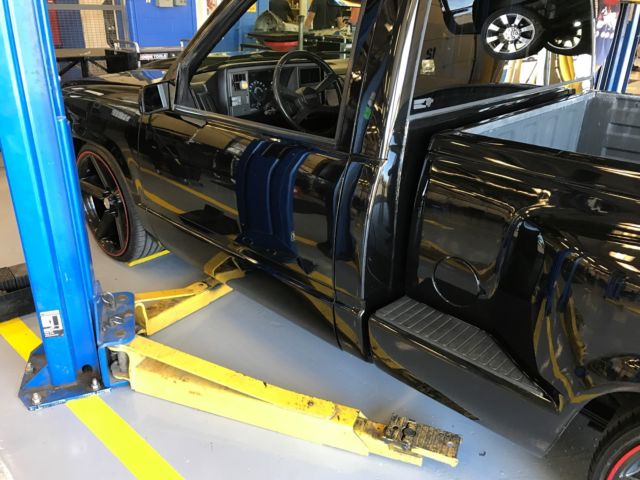 1991 Black Chevrolet C/K Pickup 1500 Standard Cab Pickup