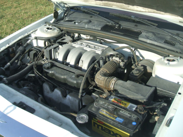 1991 White Chrysler New Yorker Sedan