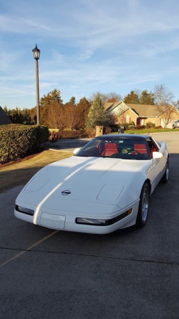 1991 White Chevrolet Corvette Coupe