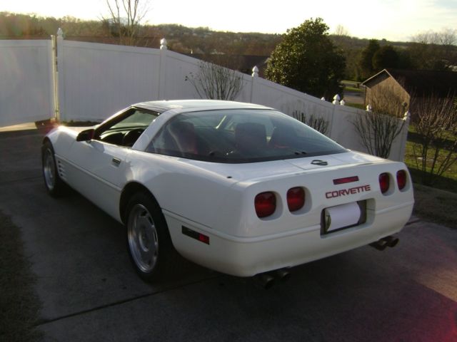 1991 White Chevrolet Corvette Coupe