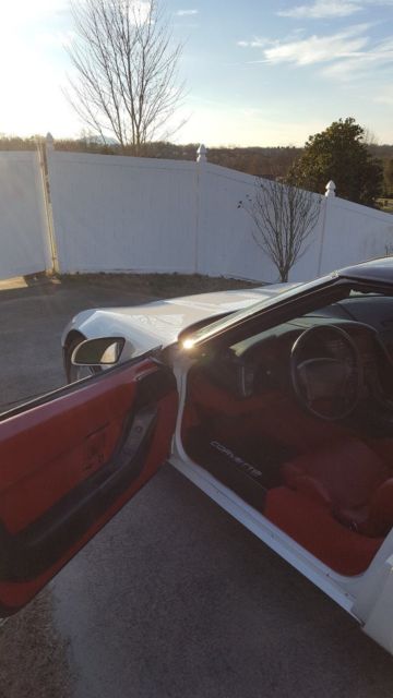 1991 White Chevrolet Corvette Coupe