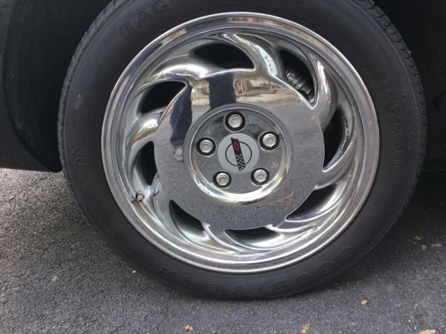 1991 polo green metallic Chevrolet Corvette Convertible