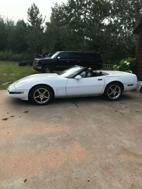 1991 White Chevrolet Corvette Convertible