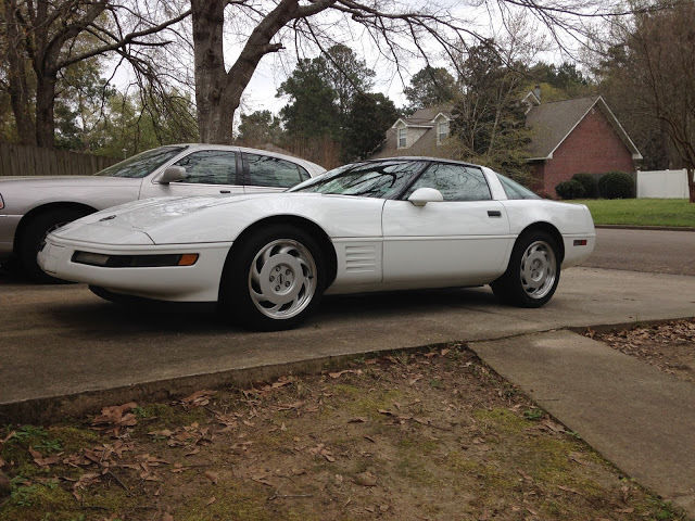 1991 White Chevrolet Corvette Coupe