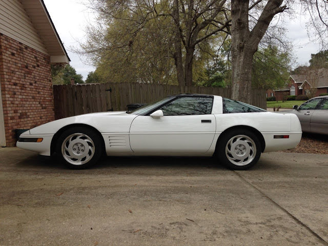 1991 White Chevrolet Corvette Coupe