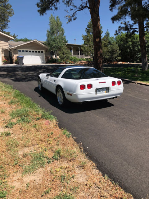 1991 White Chevrolet Corvette Coupe