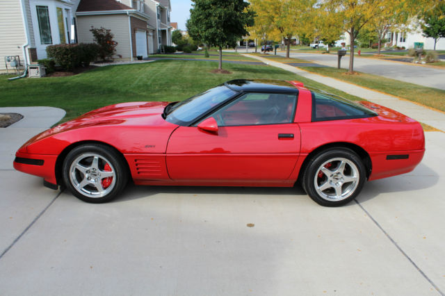 1991 Red Chevrolet Corvette Hatchback