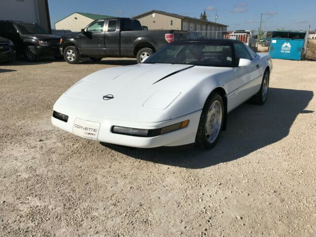 1991 White Chevrolet Corvette Coupe
