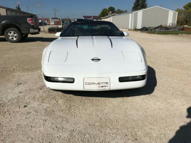 1991 White Chevrolet Corvette Coupe