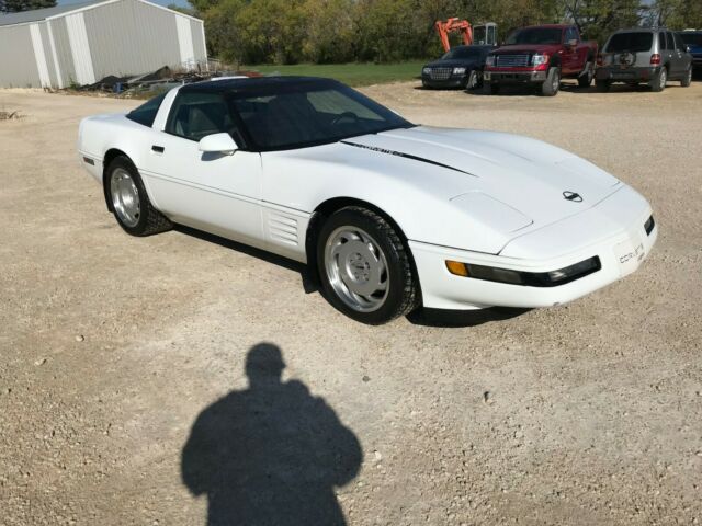 1991 White Chevrolet Corvette Coupe