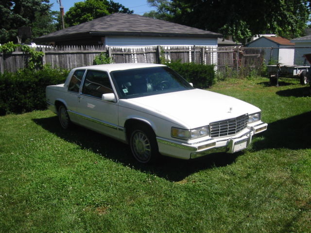 1991 White Cadillac DeVille Coupe