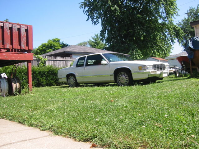 1991 White Cadillac DeVille Coupe