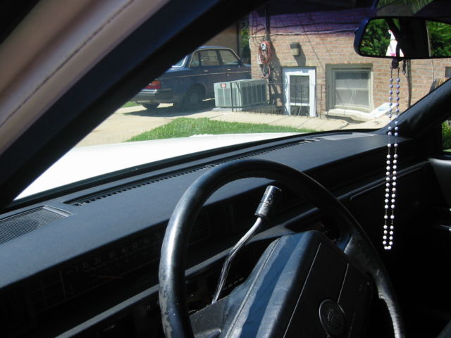 1991 White Cadillac DeVille Coupe
