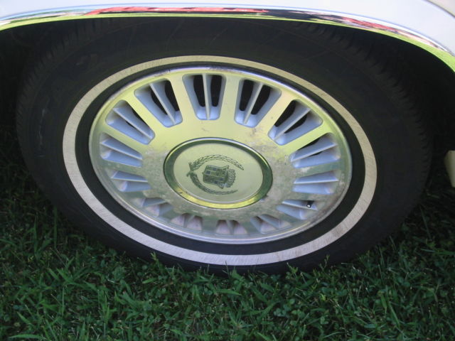 1991 White Cadillac DeVille Coupe