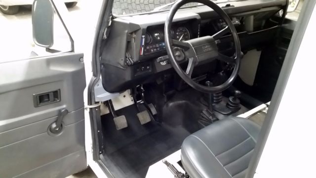 1991 White Land Rover Defender SUV