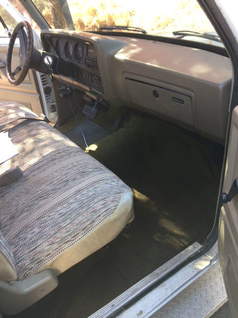 1991 White Dodge Other Pickups