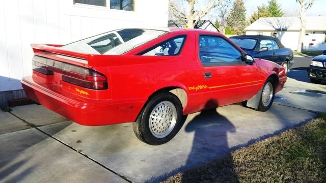 1991 WHITE Dodge Daytona Hatchback