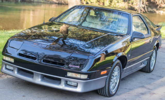 1991 Black Dodge Daytona Hatchback
