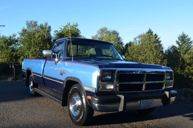 1991 Blue Dodge Ram 2500 Cab & Chassis