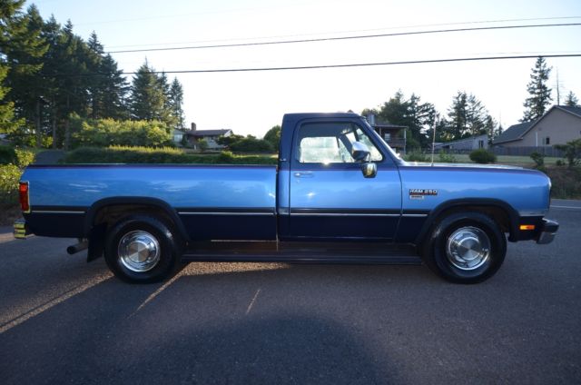 1991 Blue Dodge Ram 2500 Cab & Chassis