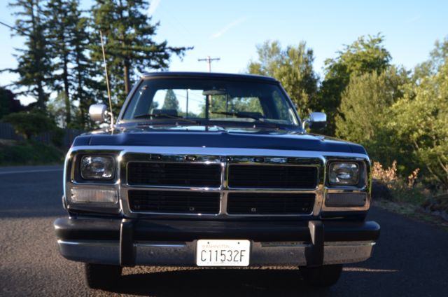 1991 Blue Dodge Ram 2500 Cab & Chassis