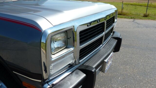 1991 Silver/Grey Dodge Ram 2500 Standard Cab Pickup
