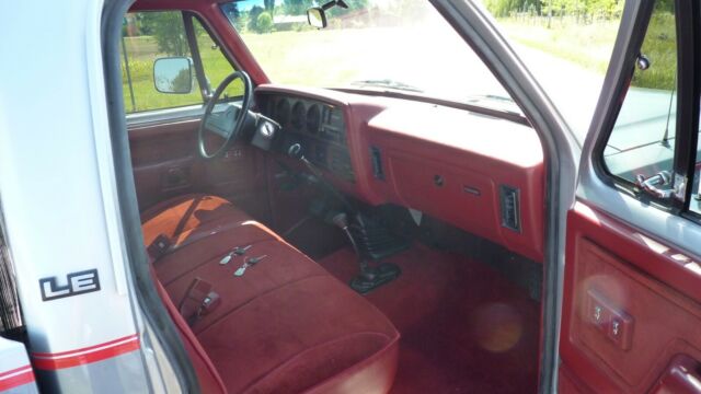 1991 Silver/Grey Dodge Ram 2500 Standard Cab Pickup
