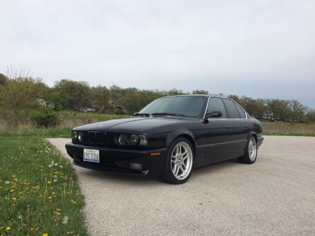 1991 Black BMW M5 Sedan