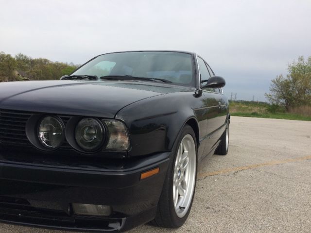 1991 Black BMW M5 Sedan
