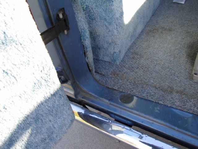 1991 Blue Ford E-Series Van Standard Passenger Van