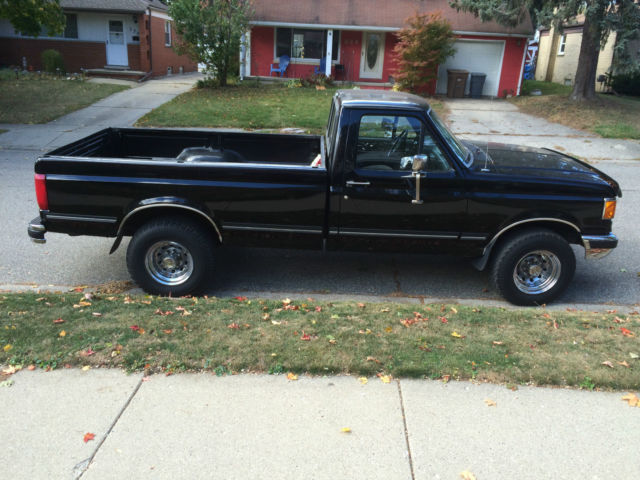 1991 Black Ford F-250 Standard Cab Pickup