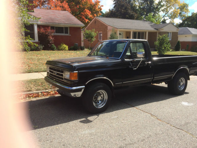 1991 Black Ford F-250 Standard Cab Pickup