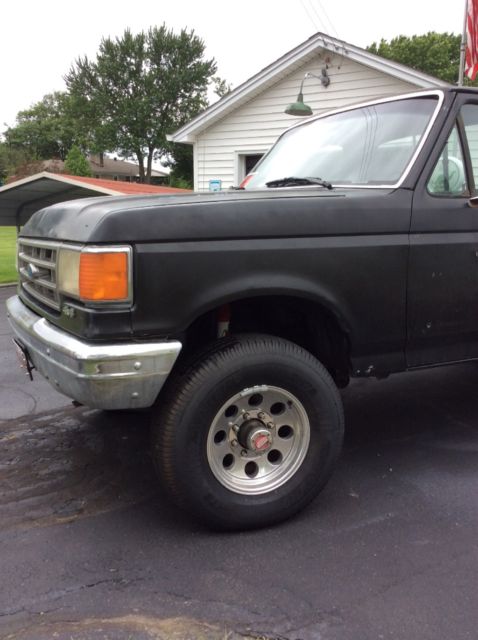 1991 Black Ford F-250 Long bed