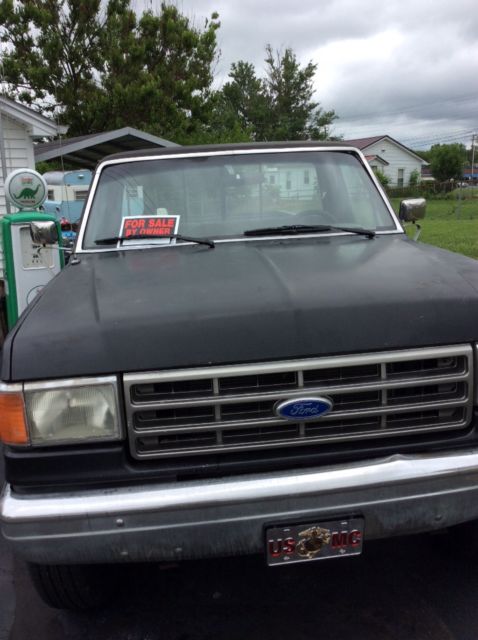 1991 Black Ford F-250 Long bed