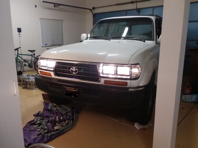 1991 White Toyota Land Cruiser SUV