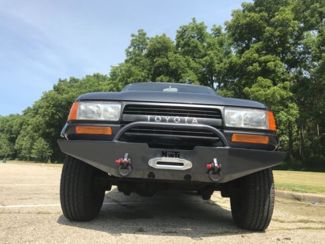 1991 Gray Toyota Land Cruiser SUV