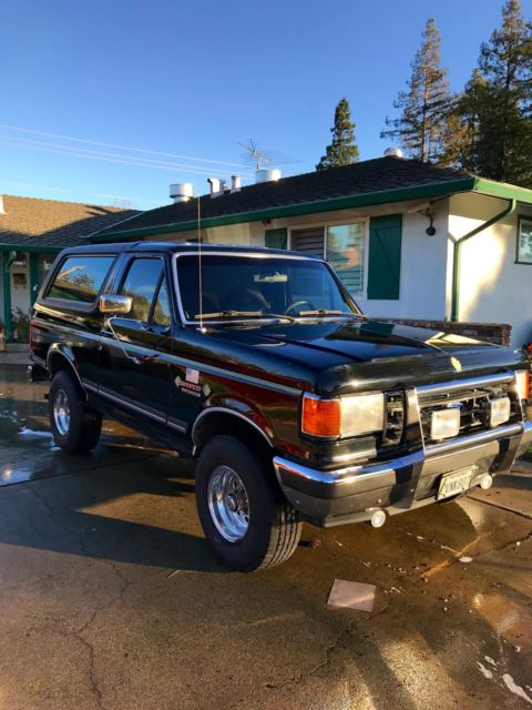 1991 Black Ford Bronco