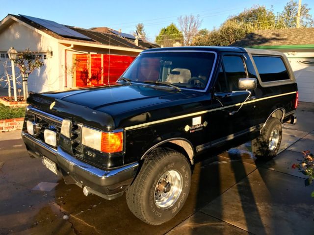 1991 Black Ford Bronco