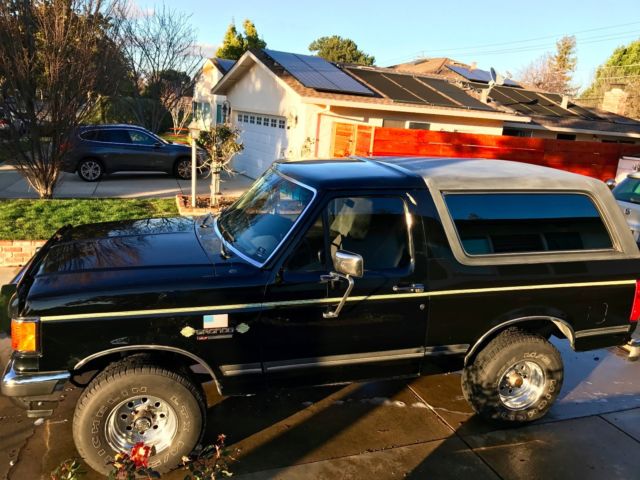 1991 Black Ford Bronco
