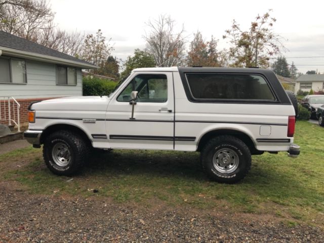 1991 White Ford Bronco SUV